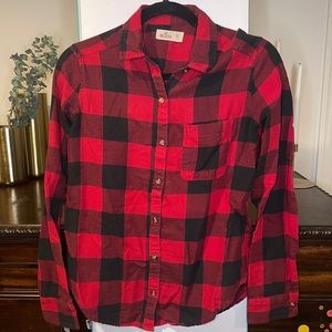 XS Hollister buffalo check red/black flannel. super soft and perfect for winter!